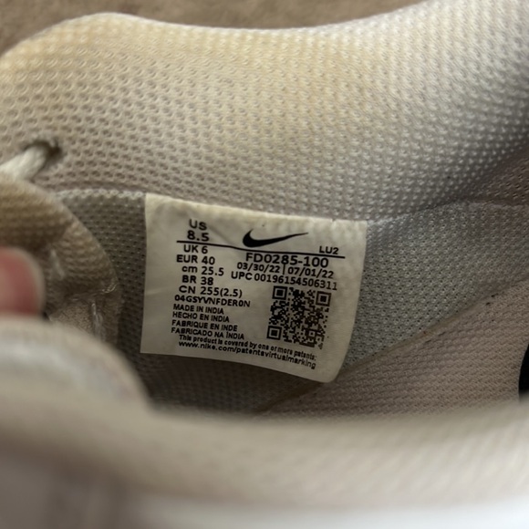 Nike pink white and black court vision sneakers - Women’s 8.5 - Picture 7 of 8